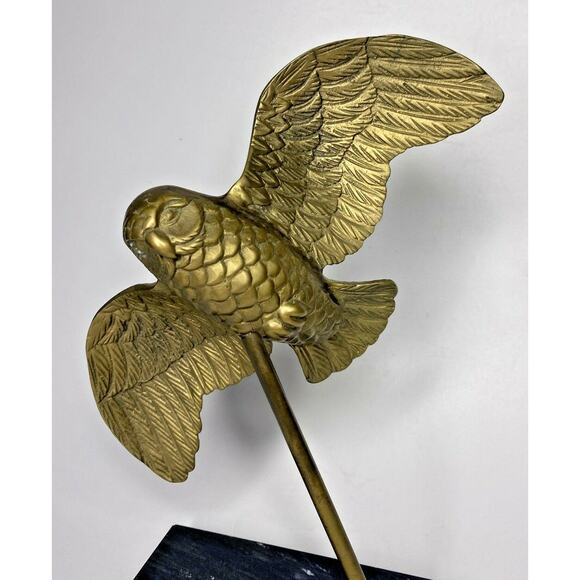 MCM Brass Flying Hunting Owl Bird Figurine Paperweight on Marble Base U91 - Picture 3 of 6